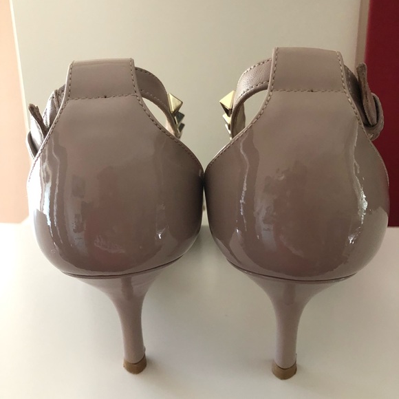 Valentino D’Orsay Rockstud kitten heels - Picture 5 of 8